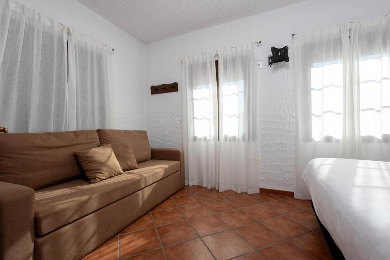 Tugasa Hotel Y Casas Rurales La Posada Villaluenga Del Rosario Eksteriør bilde