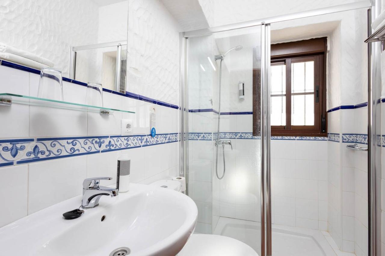 Tugasa Hotel Y Casas Rurales La Posada Villaluenga Del Rosario Eksteriør bilde