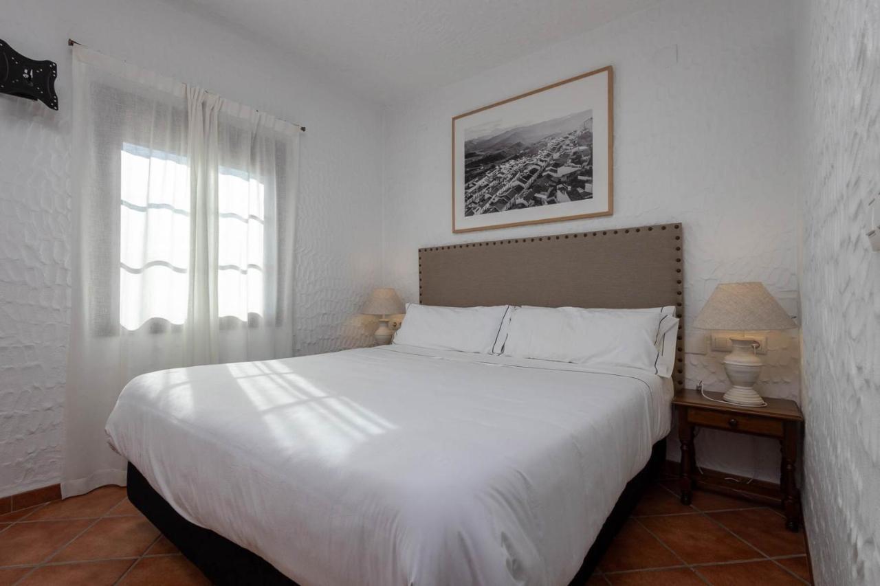 Tugasa Hotel Y Casas Rurales La Posada Villaluenga Del Rosario Eksteriør bilde