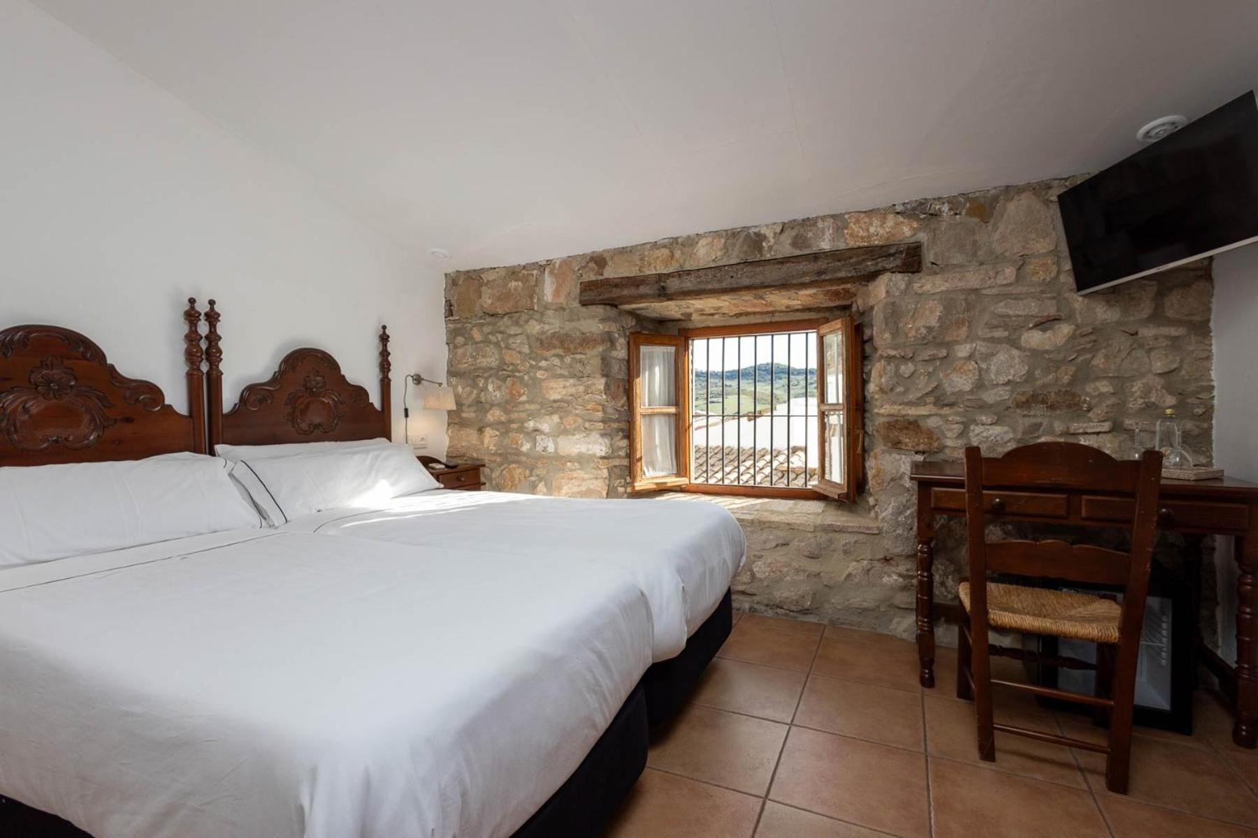 Tugasa Hotel Y Casas Rurales La Posada Villaluenga Del Rosario Eksteriør bilde