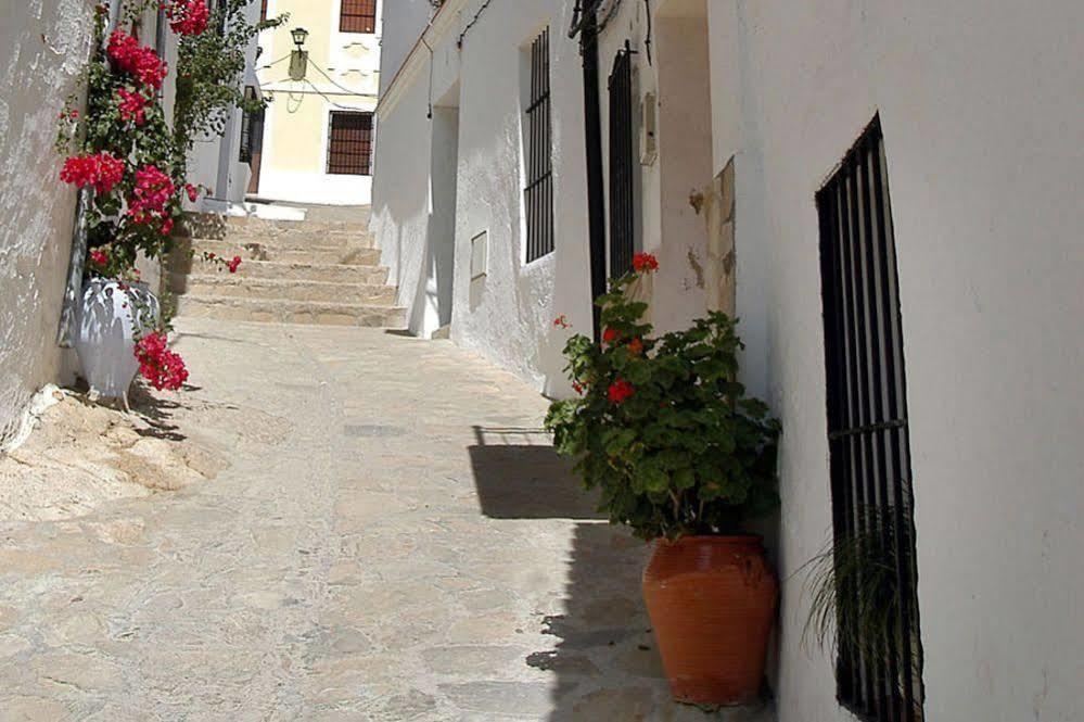 Tugasa Hotel Y Casas Rurales La Posada Villaluenga Del Rosario Eksteriør bilde
